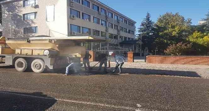 Gölbaşı Belediyesi asfaltlama çalışmalarını sürdürüyor