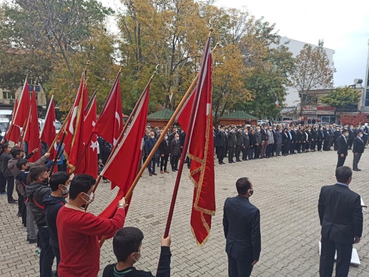Gölbaşı'nda 10 Kasım Atatürk'ü Anma töreni düzenlendi