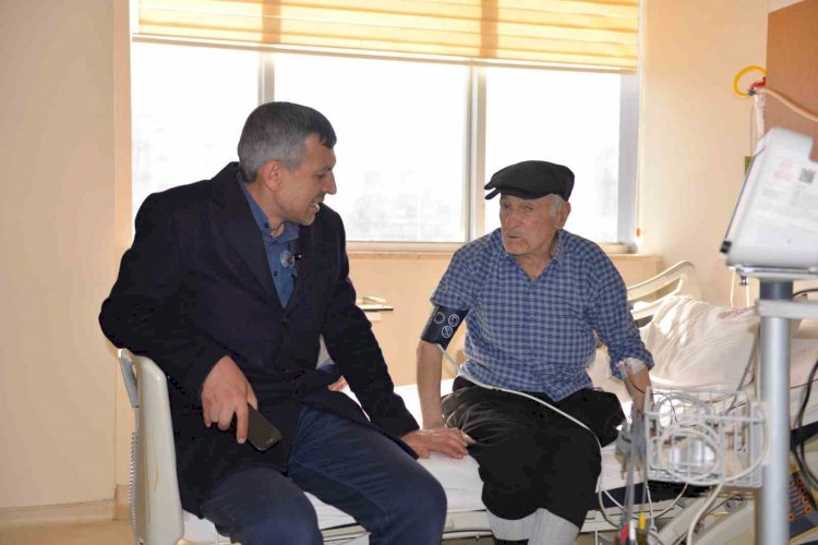 Başkan Adayı Toydaş, devlet hastanesini ziyaret etti